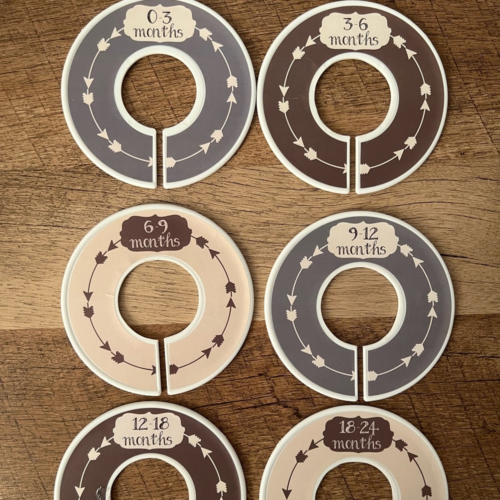 Unisex Baby Closet Dividers 0-3M to 12-24M - 6 pieces